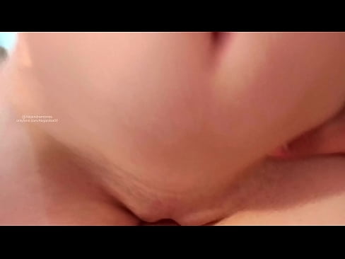 ❤️ Guļu māsas istabā, un tā es pamodos Duršanās video pie porno lv.vanalize.ru